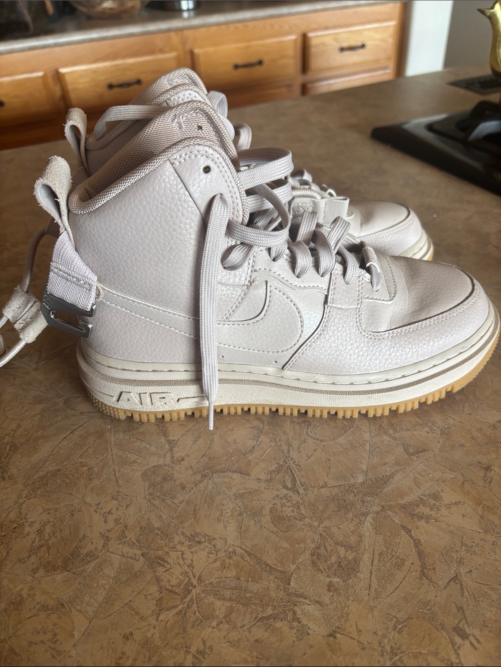 Nike Kids High-Top Sneakers in Light Beige